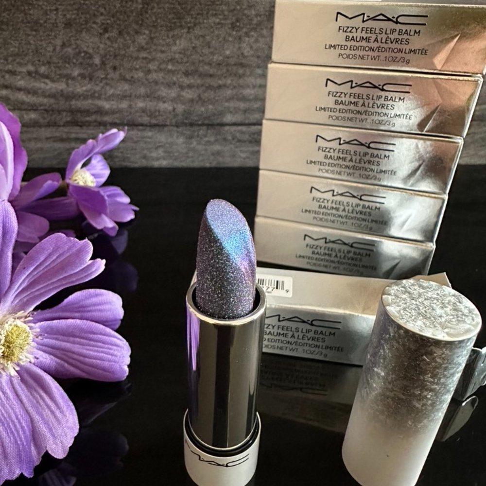 🔥BN MAC FIZZY FEELS LIP BALM - SHIVER SHIMMY HOLIDAY 2023 Limited edition🔥